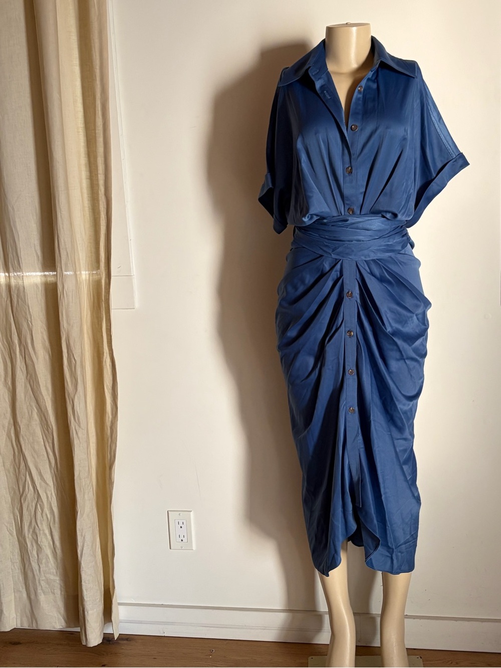 NWT Mable Satin Button Down Midi Dress Small